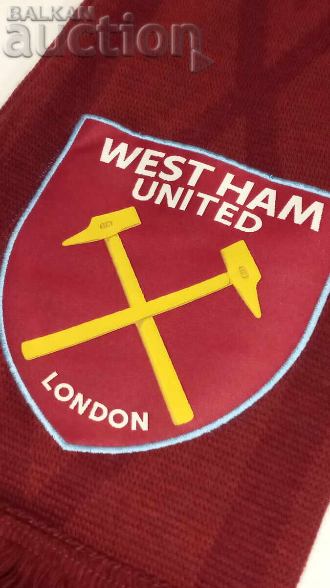 Eșarfă Umbro Nouă cu preț € 8.00 | 15.65 BGN