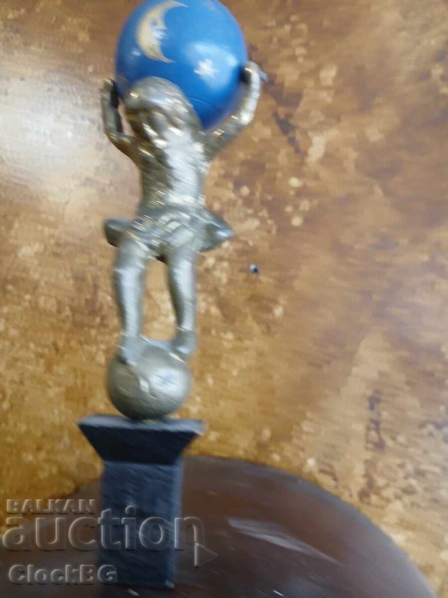 Доставка на Frisian wall clock anno 1966