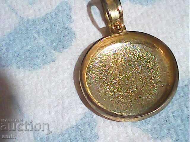 Όμορφη καρφίτσα και επιχρυσωμένο μενταγιόν - 7