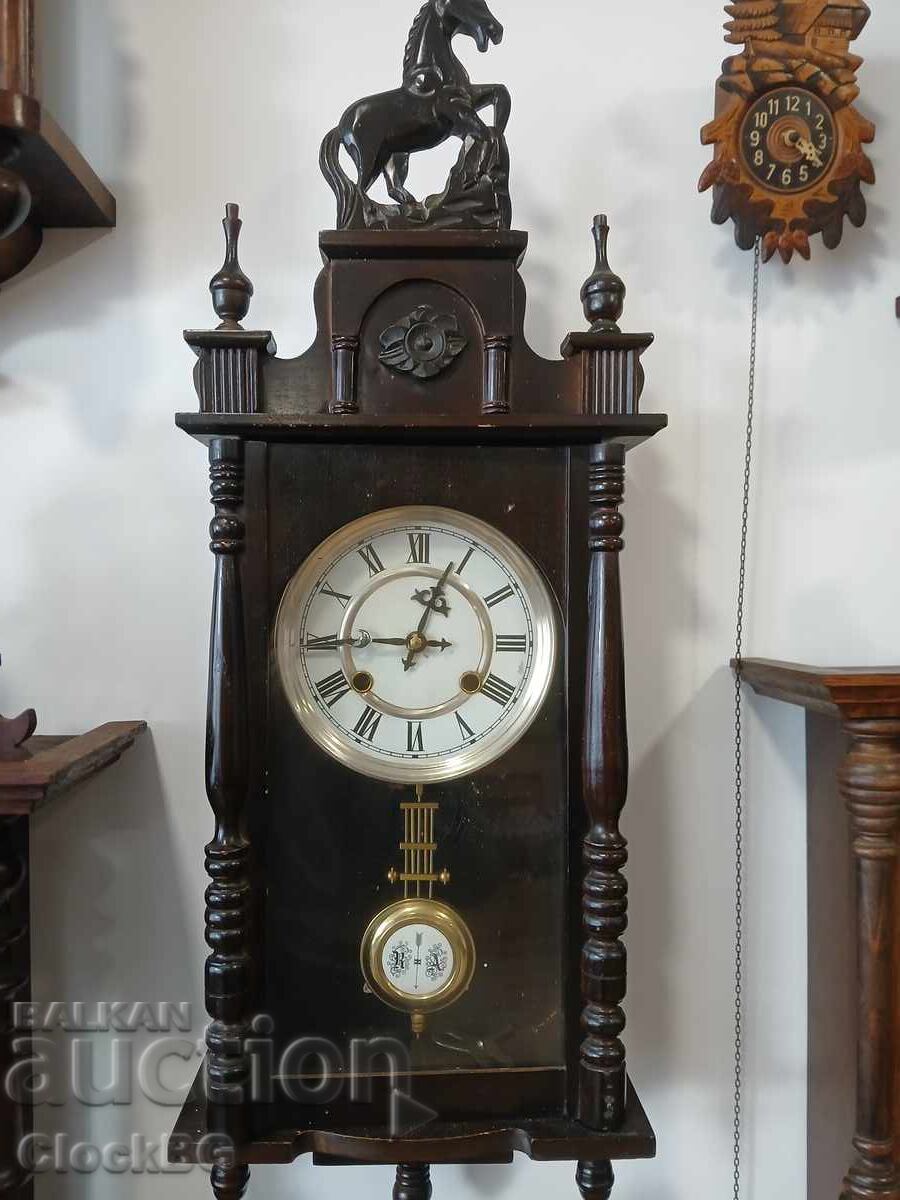 Horse clock