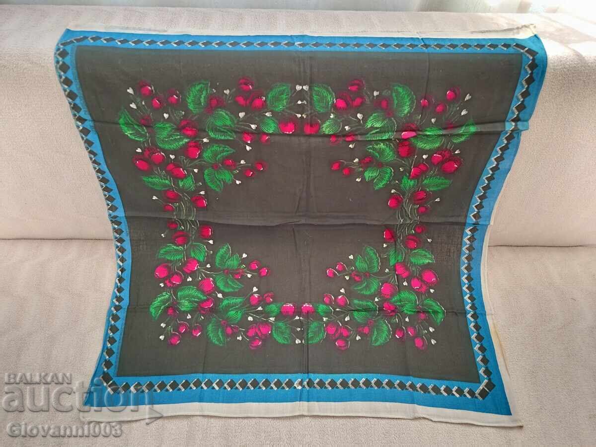 Παλιά μαντήλα 117 με τιμή € 17.00 | 33.25 BGN