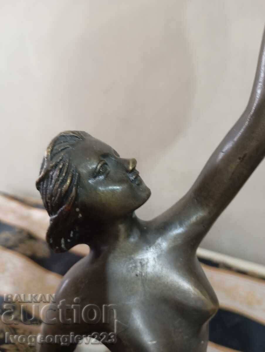 Настолна лампа "Орхидея" в стил арт нуво с цена € 147.00 | 287.51 лв.