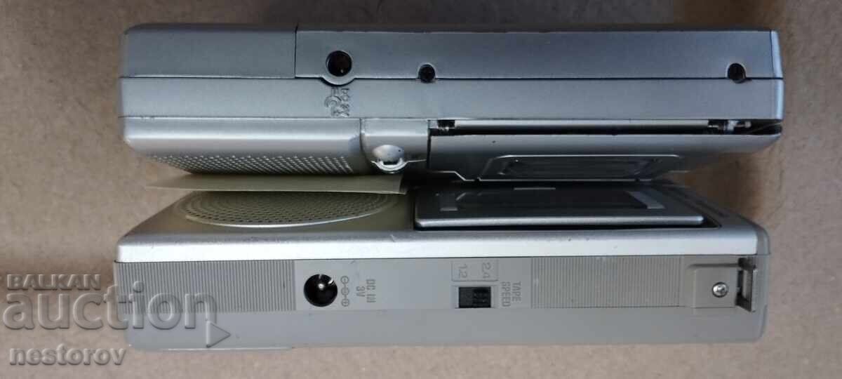 ДВА МИНИКАСЕТОФОНА - 6 ДВА МИНИКАСЕТОФОНА - 6