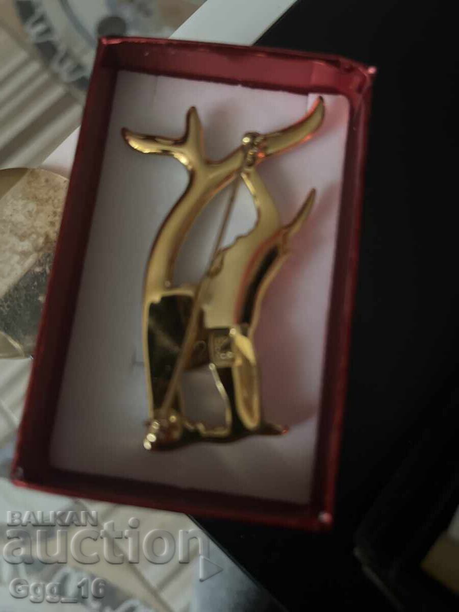 Доставка на Брошка Swarovski от колекцията SCS 1990, позлатена 18 K Доставка на Брошка Swarovski от колекцията SCS 1990, позлатена 18 K