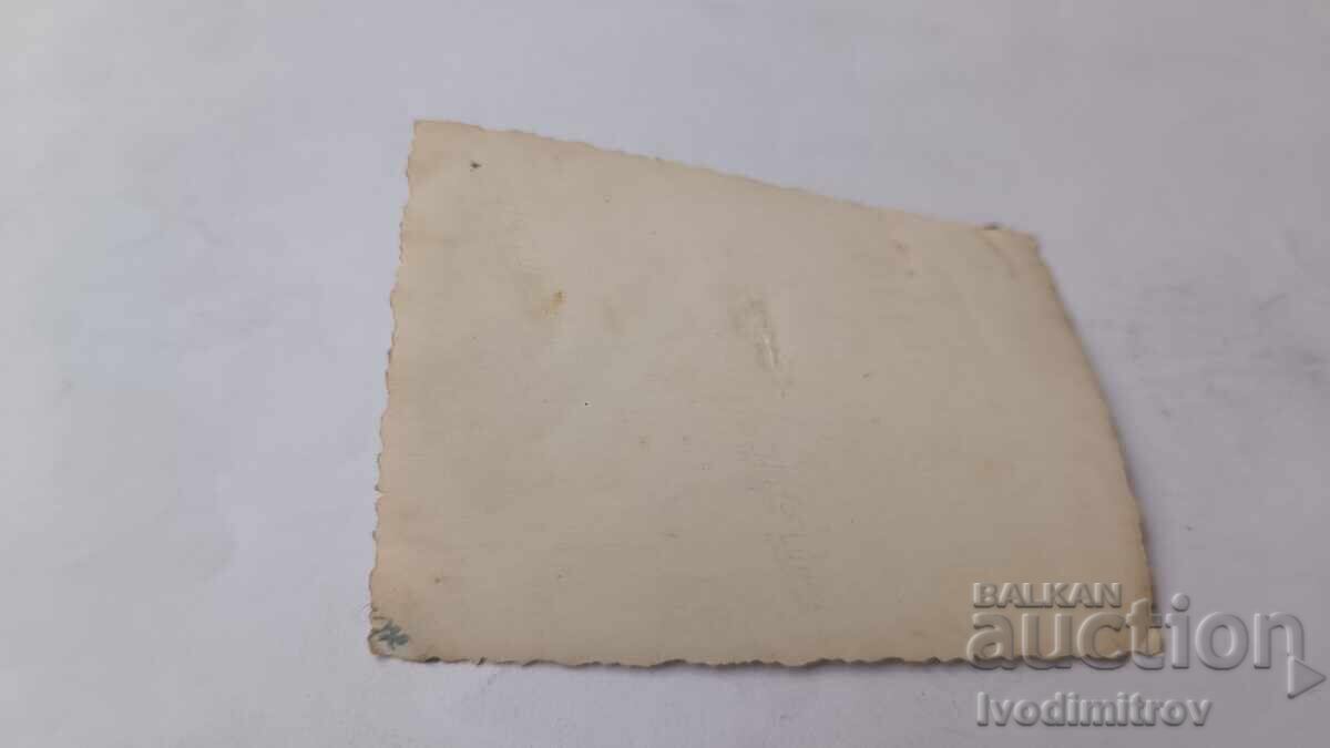 Φωτογραφία Γιογκλάβου Νέοι και κορίτσια στο πάρκο το χειμώνα με τιμή € 0.86 | 1.68 BGN