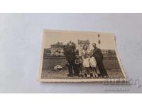Fotografie Plovdiv Doi bărbați, o femeie și trei copii 1939