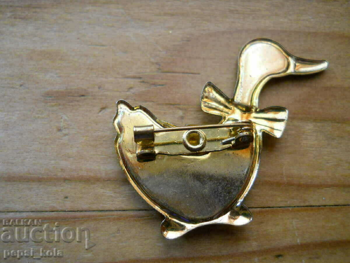 Broșă veche - rață cu preț € 6.00 | 11.73 BGN