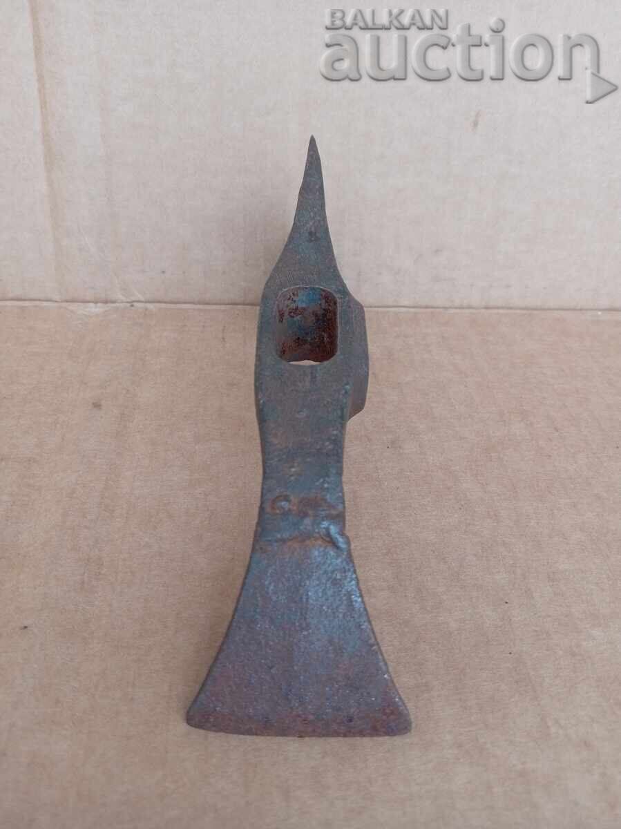 Аукцион старинна мини  кирко брадва