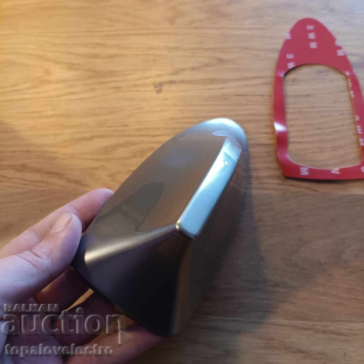 НОВА! Универсална автомобилна Shark Fin антена Possbay за AM - 7 НОВА! Универсална автомобилна Shark Fin антена Possbay за AM - 7