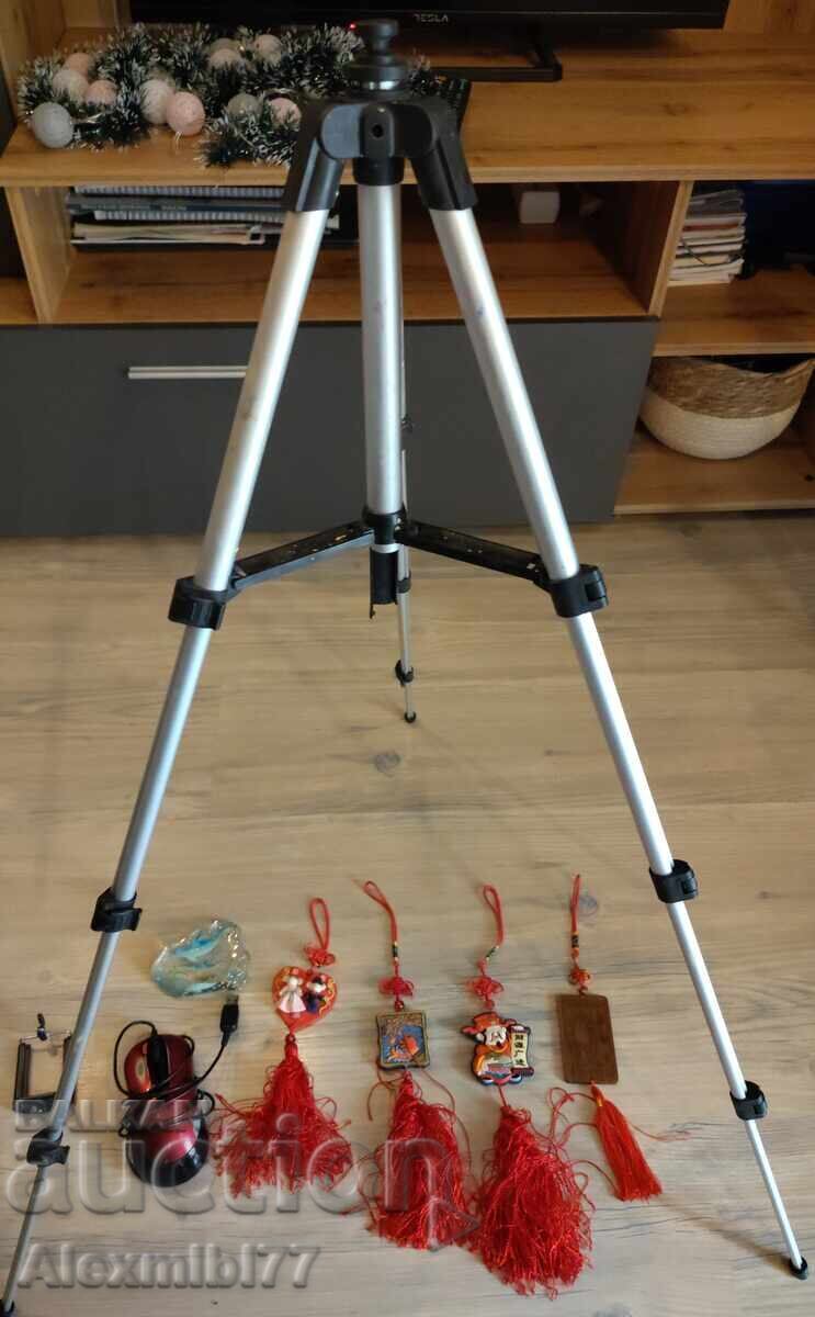 Trepied din aluminiu (trepied) telefon, amulete chinezești cu preț € 0.01 | 0.02 BGN Trepied din aluminiu (trepied) telefon, amulete chinezești cu preț € 0.01 | 0.02 BGN