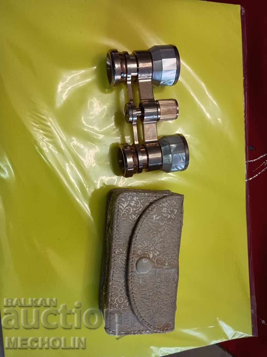 Красив театрален бинокъл седеф Красив театрален бинокъл седеф