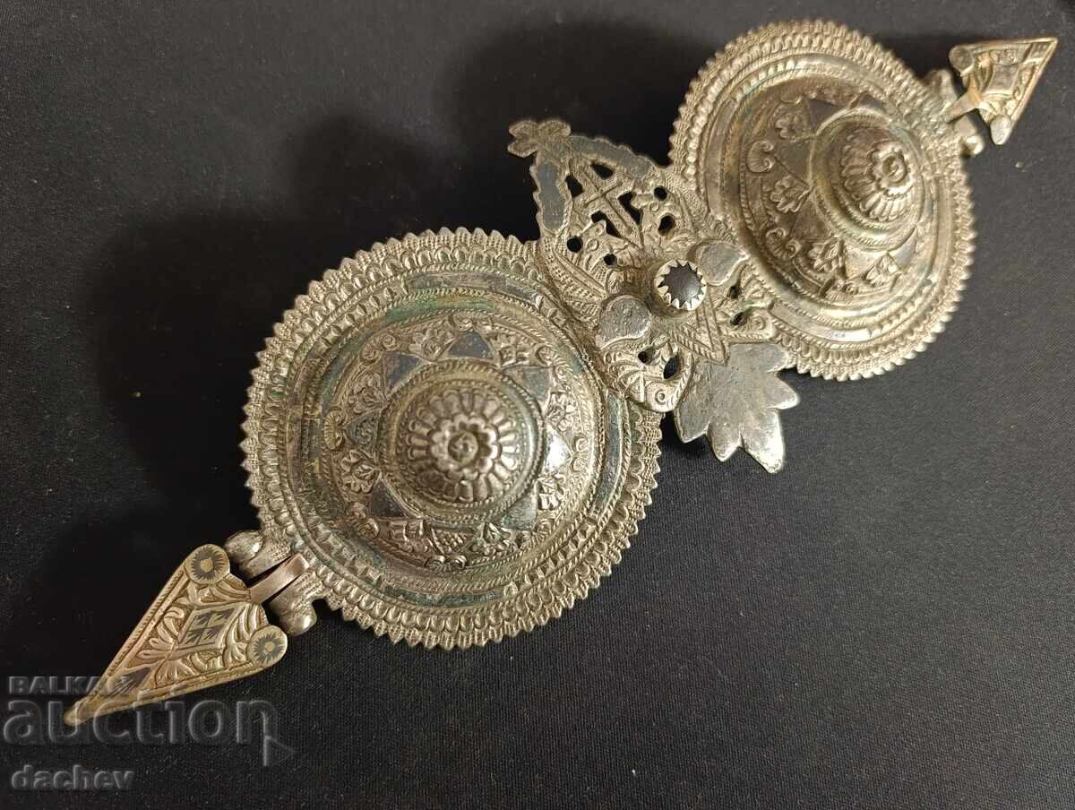 Δημοπρασία Θρησκευτικές Ασημένιες με Νιέλο παφτές παφτά κόσμημα φορεσιάς 19ου αιώνα