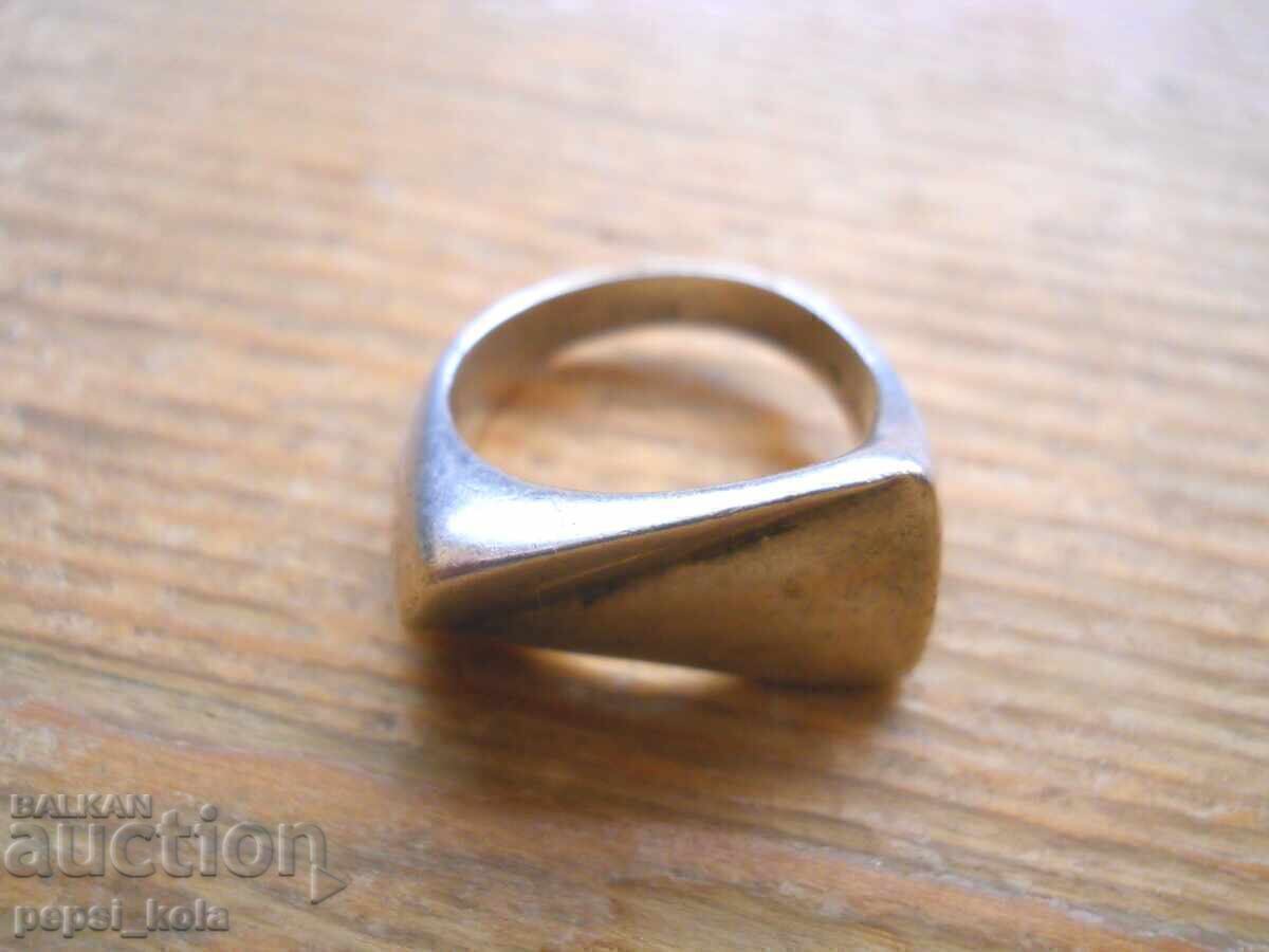 Сребърен пръстен - 7,68 гр / 925 пр