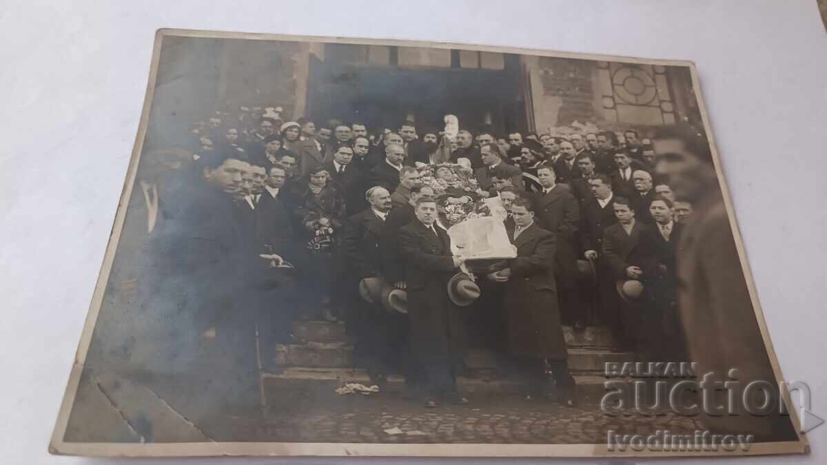 Снимка Погребална церемония