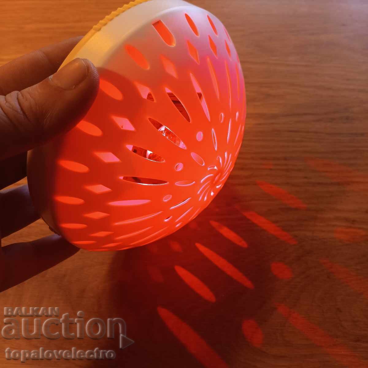 NOU! Lampă solară plutitoare RGB LED pentru piscină cu automatizare - 7