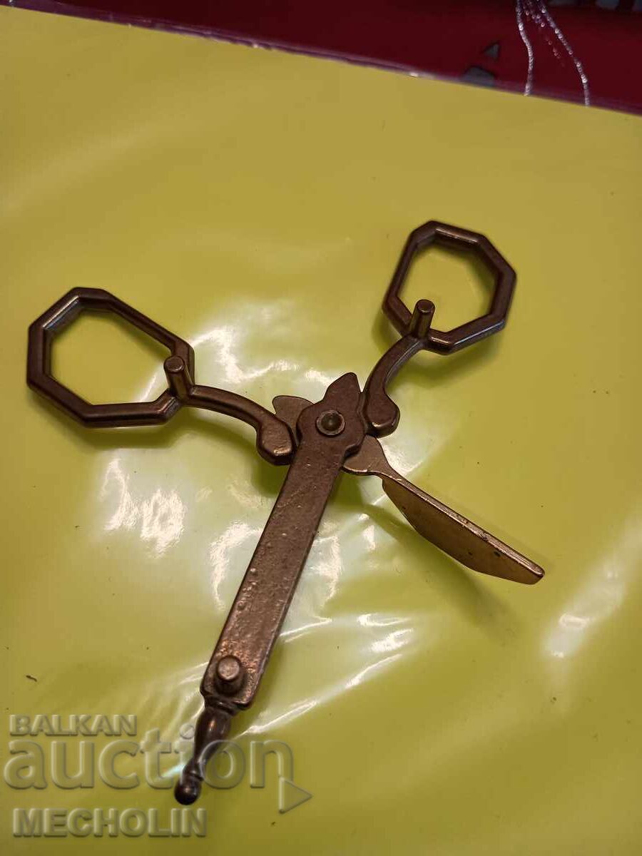 Livrarea Foarfece de colecție pentru stins lumânări