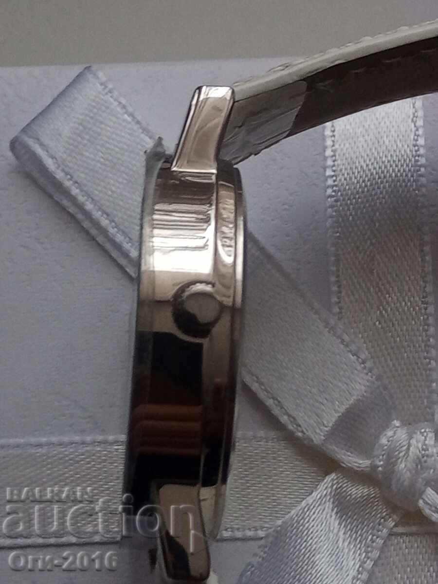 Παράδοση Κοστούμι για κυρίες TIME PIECE ρολόι, κολιέ και σκουλαρίκια Παράδοση Κοστούμι για κυρίες TIME PIECE ρολόι, κολιέ και σκουλαρίκια