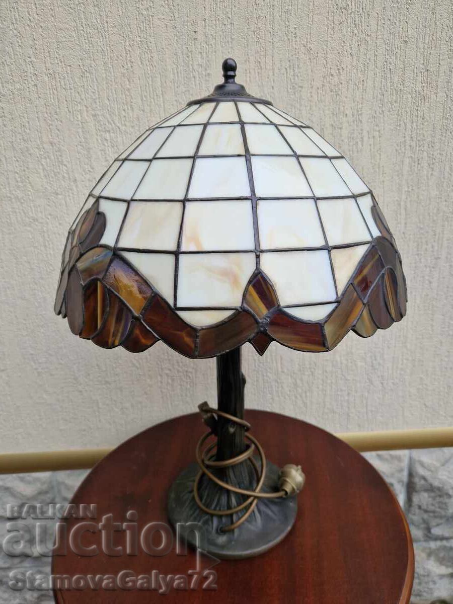 Lampă de masă Tiffany antică, superbă, mare cu preț € 243.00 | 475.27 BGN Lampă de masă Tiffany antică, superbă, mare cu preț € 243.00 | 475.27 BGN