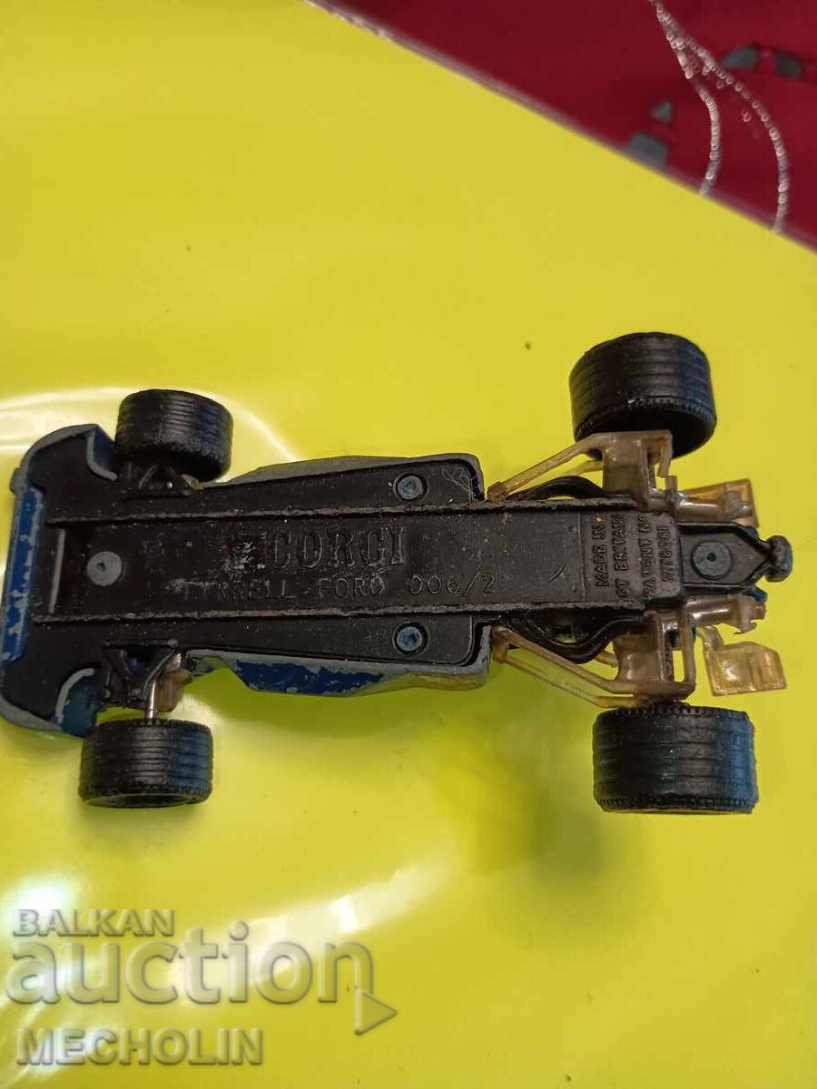 Доставка на КОЛЕКЦИОНЕРСКа метална количка 2