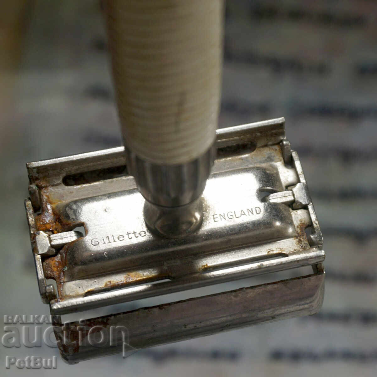 Παράδοση Παλιό ξυράφι Gillette England Παράδοση Παλιό ξυράφι Gillette England