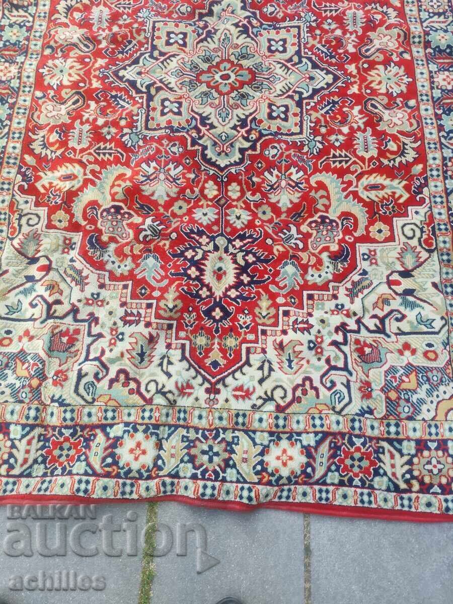 Auction Persian Rug Auction Persian Rug