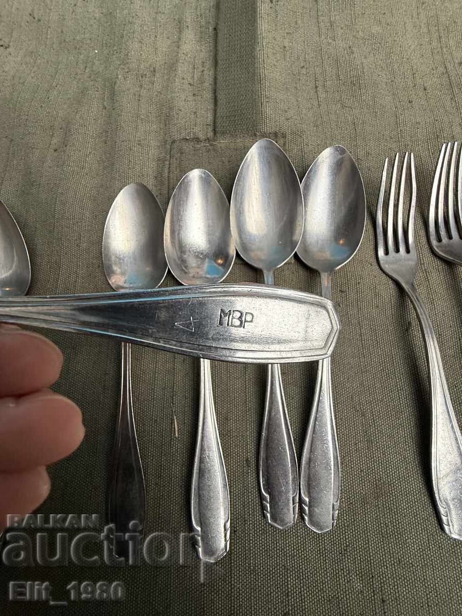 Вилици и лъжици от стола на МВР с цена € 18.00 | 35.21 лв.