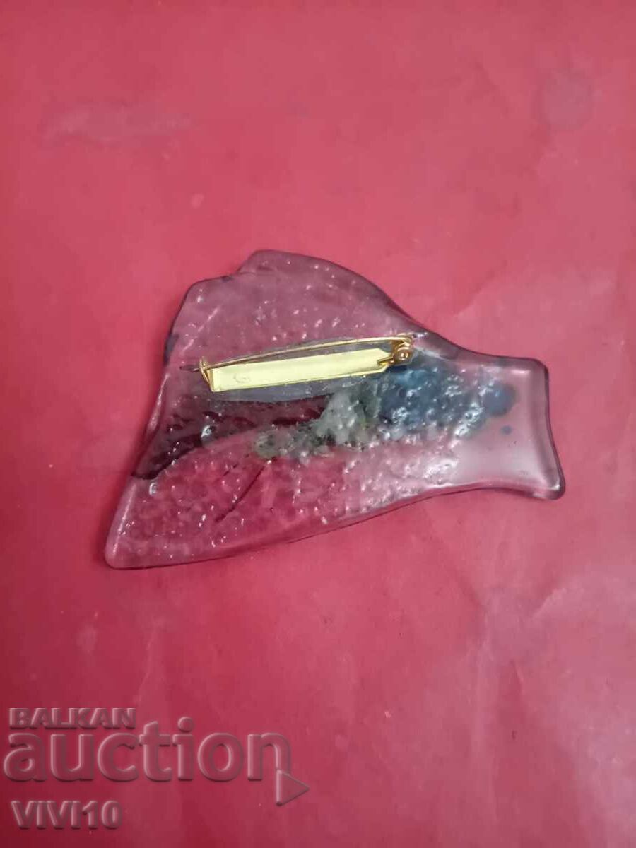 Αντίκα καρφίτσα, γυαλί, επιχρύσωση με τιμή € 15.00 | 29.34 BGN Αντίκα καρφίτσα, γυαλί, επιχρύσωση με τιμή € 15.00 | 29.34 BGN