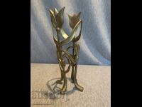 бронзова фигура съд