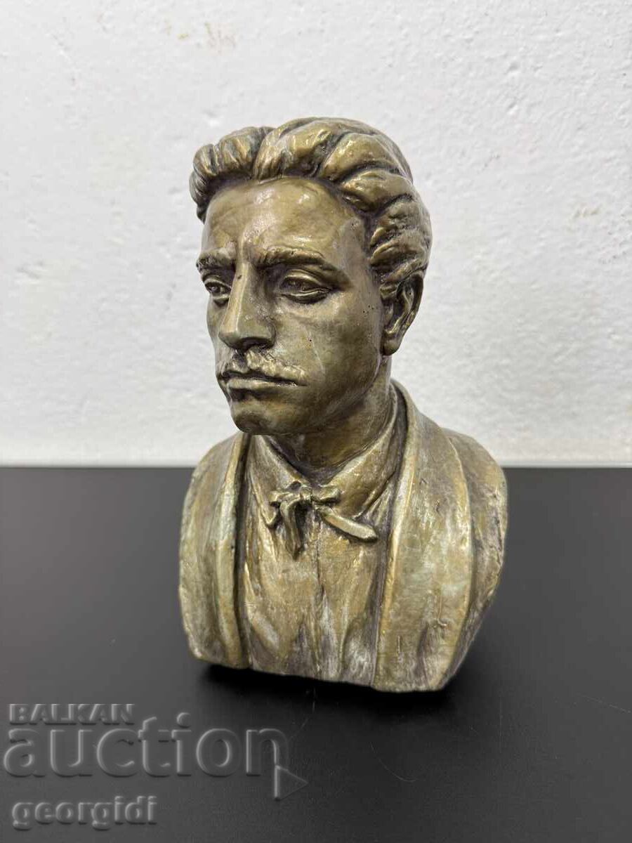 Бронзиран бюст на Васил Левски. №7823 с цена € 35.00 | 68.45 лв.