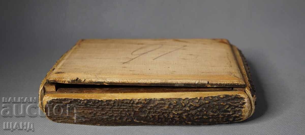 Παράδοση Παλιό ξύλινο κουτί πούρων