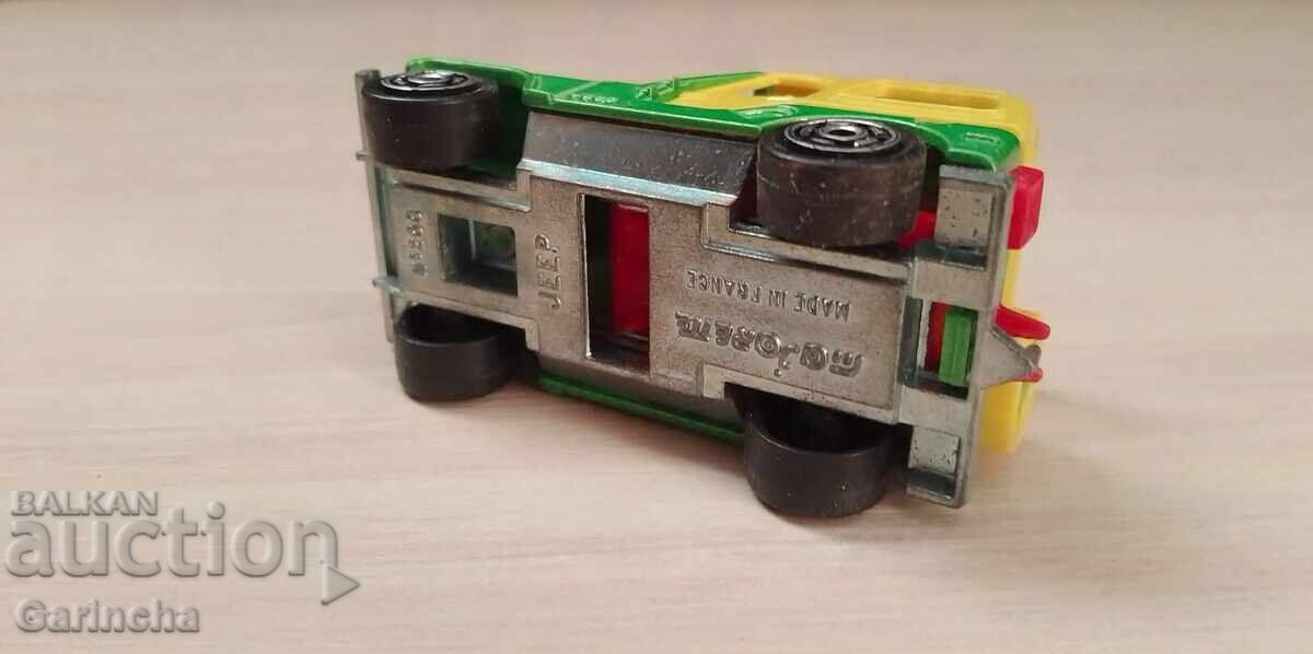 Delivery of Majorette 1/64