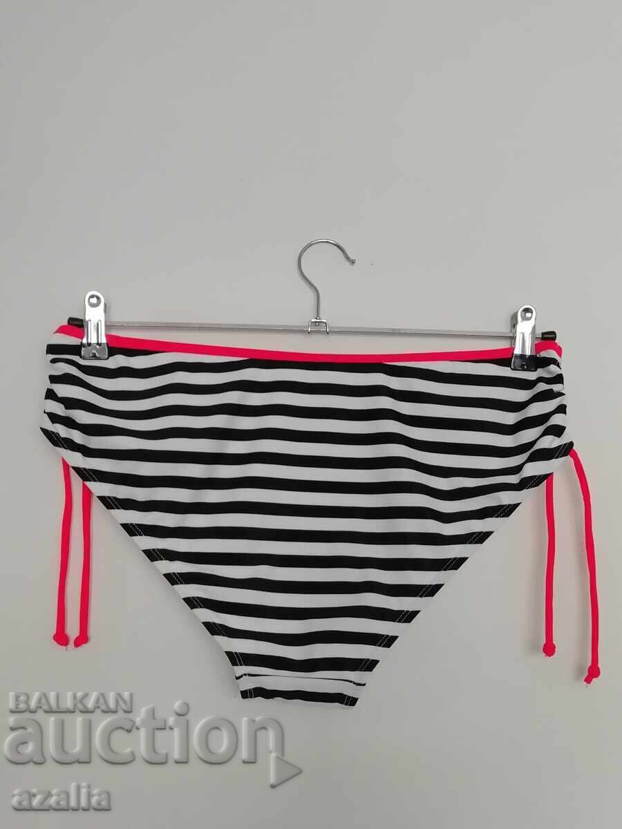 New swimsuit size L with price € 7.16 | 14.00 BGN New swimsuit size L with price € 7.16 | 14.00 BGN