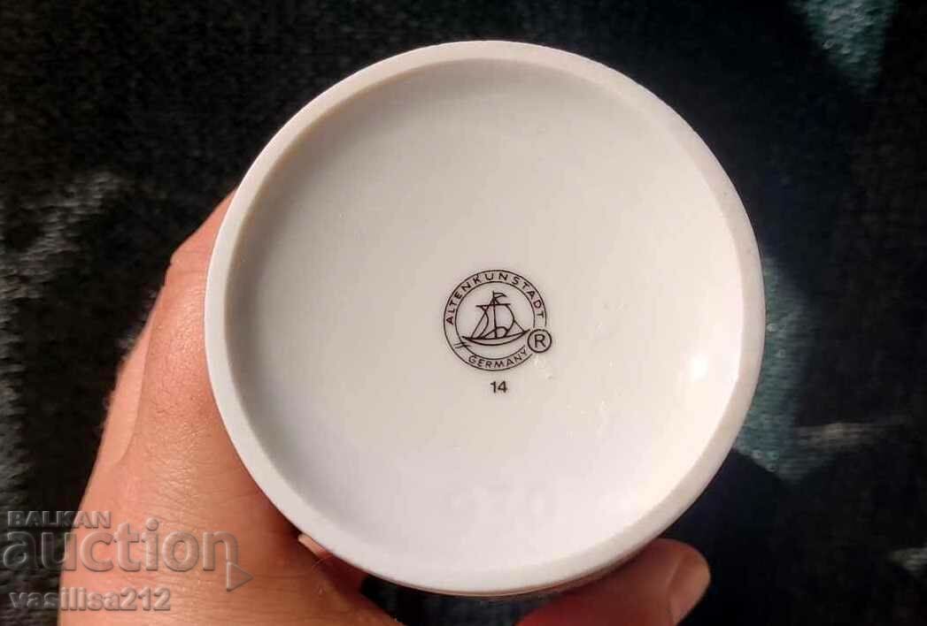 Livrarea O vază de porțelan! Germania