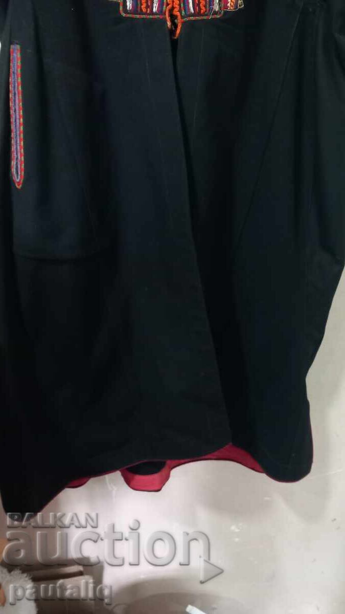 Аукцион АВТЕНТИЧНА КЮСТЕНДИЛСКА НОСИЯ КАЗМИР СЪРМА ГОЛЯМА