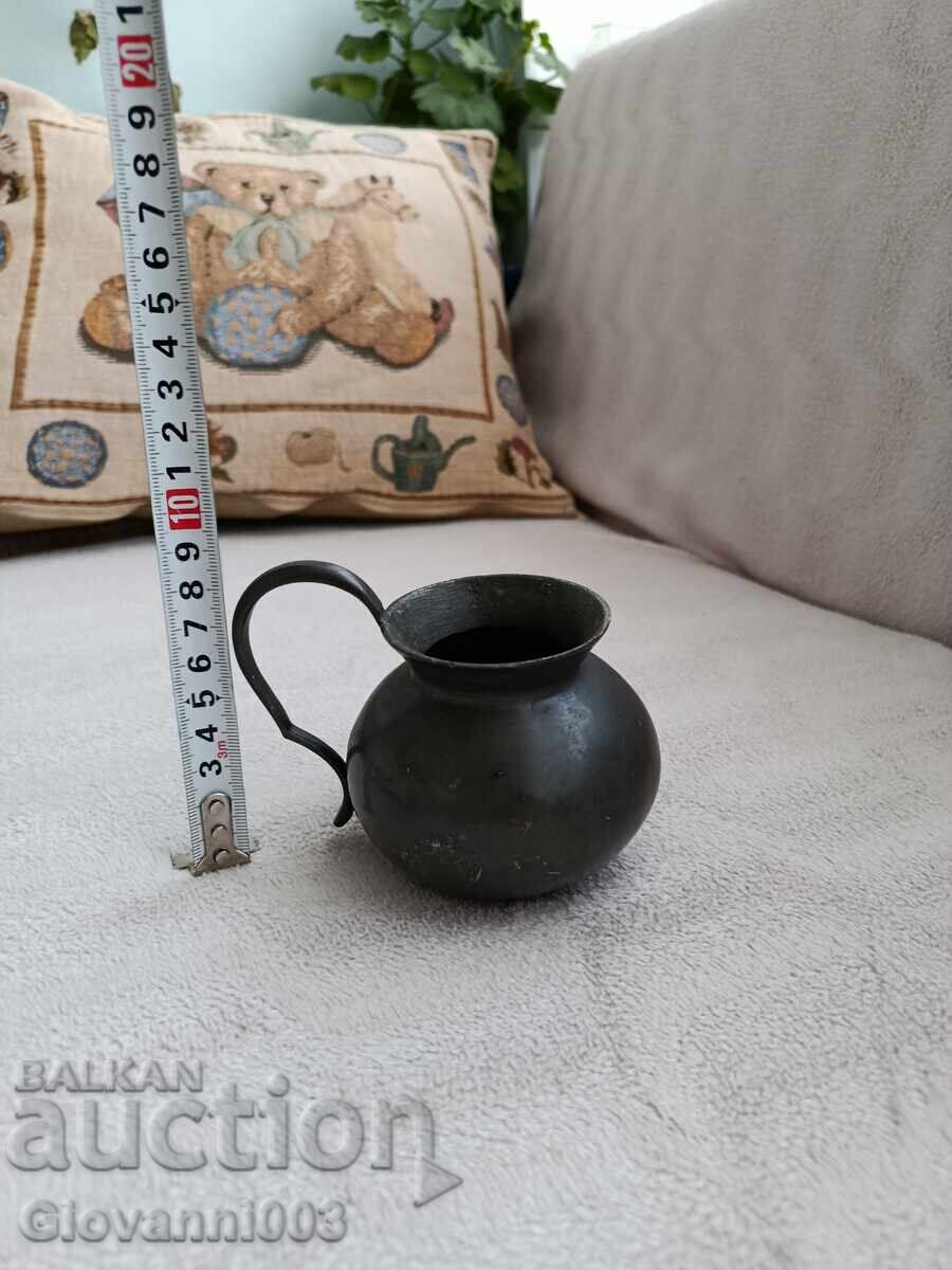 Малка каничка с маркировка. Малка каничка с маркировка.