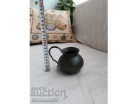 Малка каничка с маркировка.