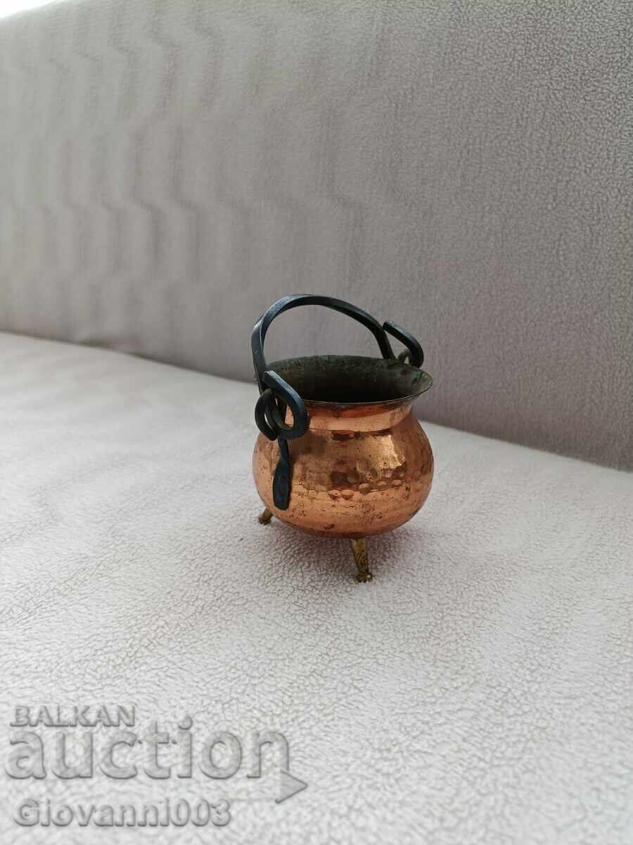 Стар меден съд