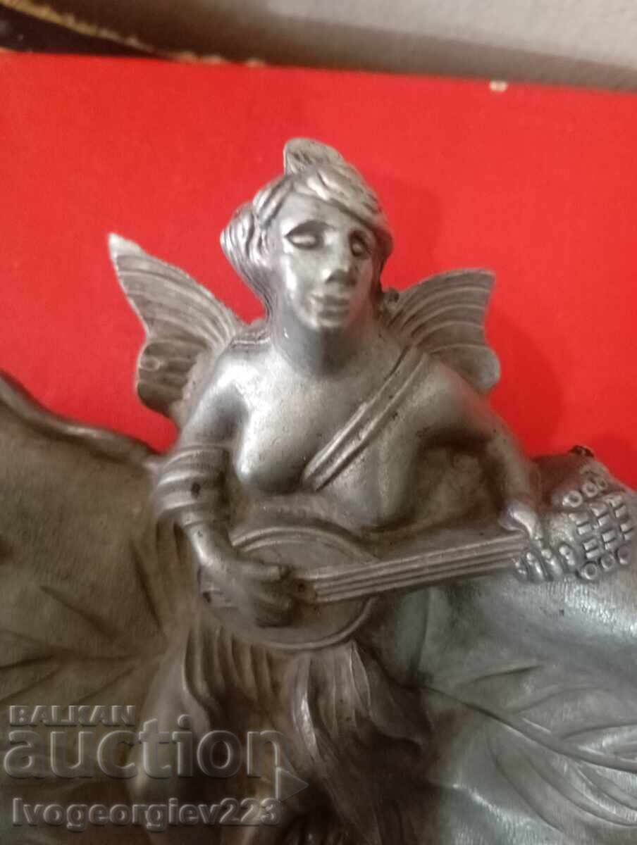 Винтидж купа,плато с цена € 15.00 | 29.34 лв.