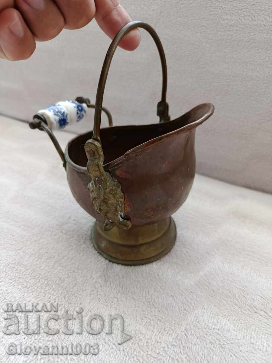 Медна кофа с порцеланова дръжка