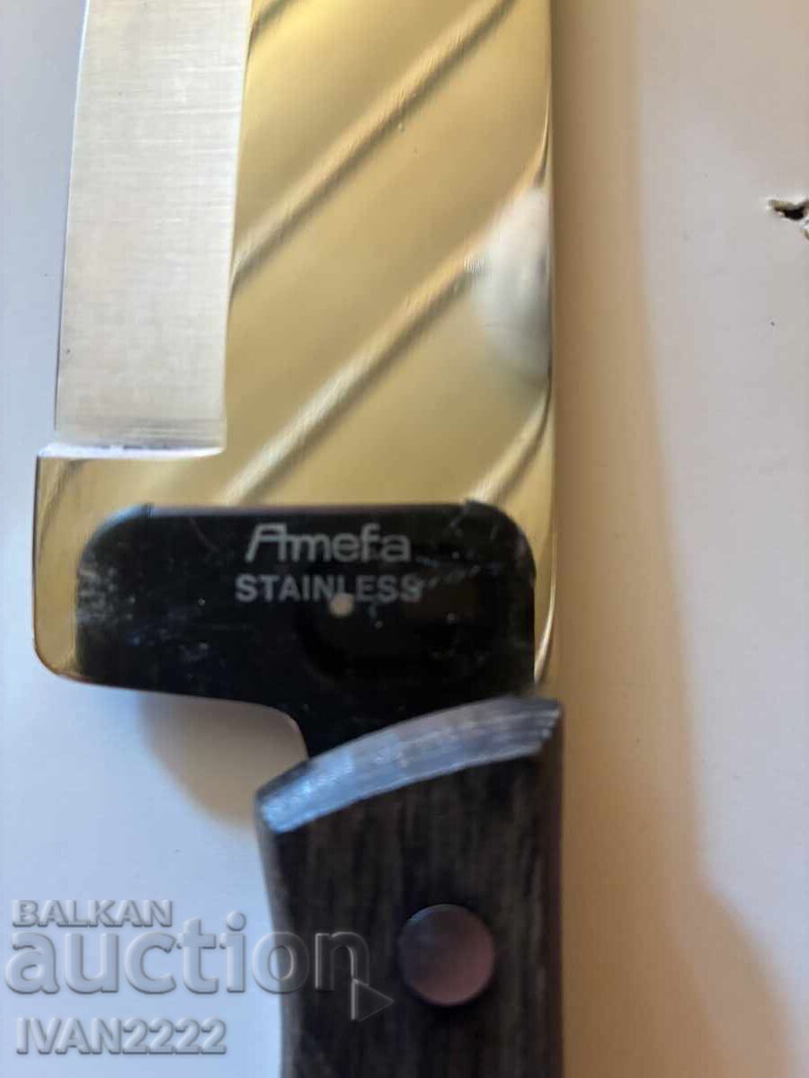 Продавам нож с цена € 10.00 | 19.56 лв.