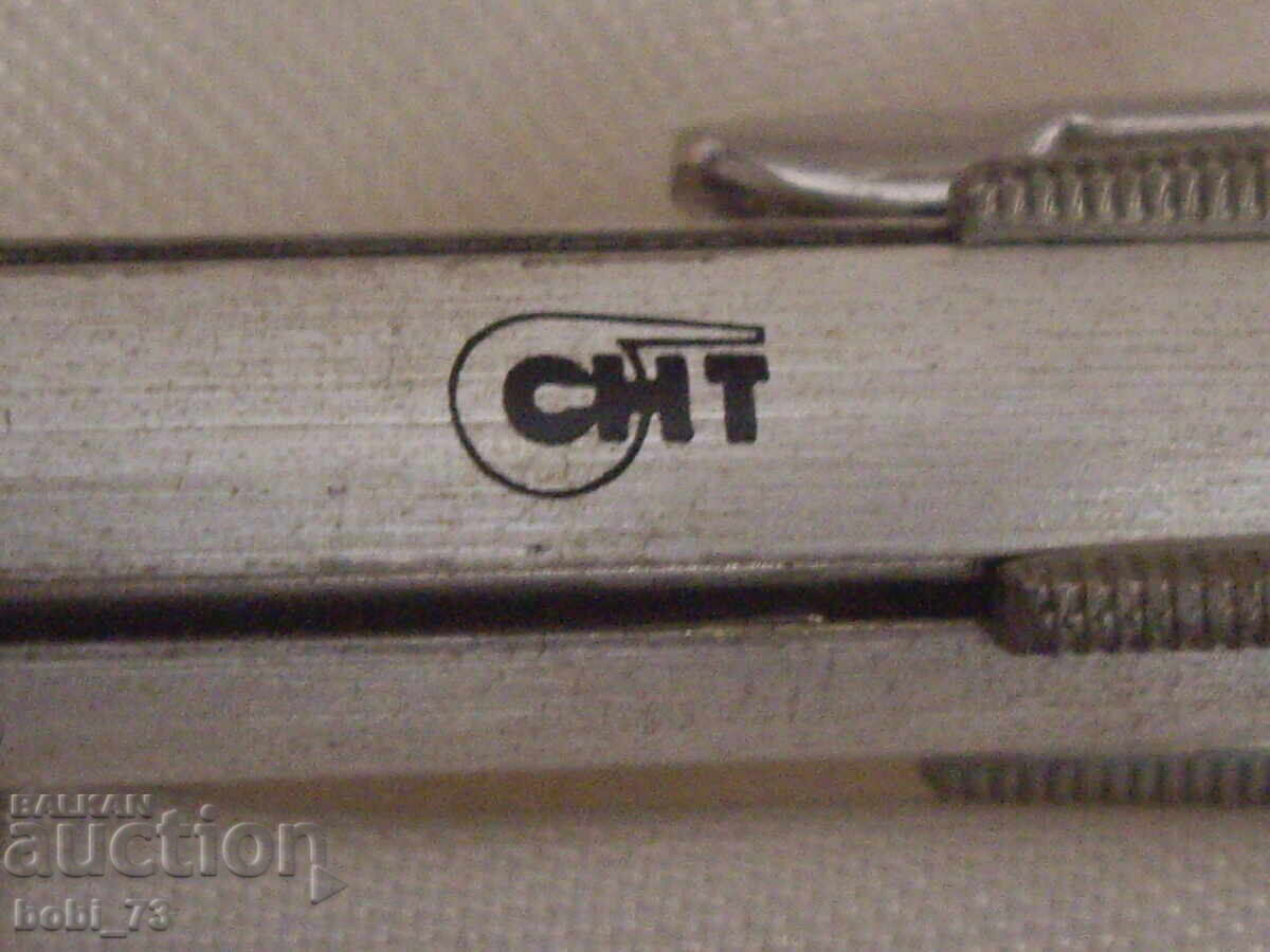 Livrarea Stilou vechi cu patru culori