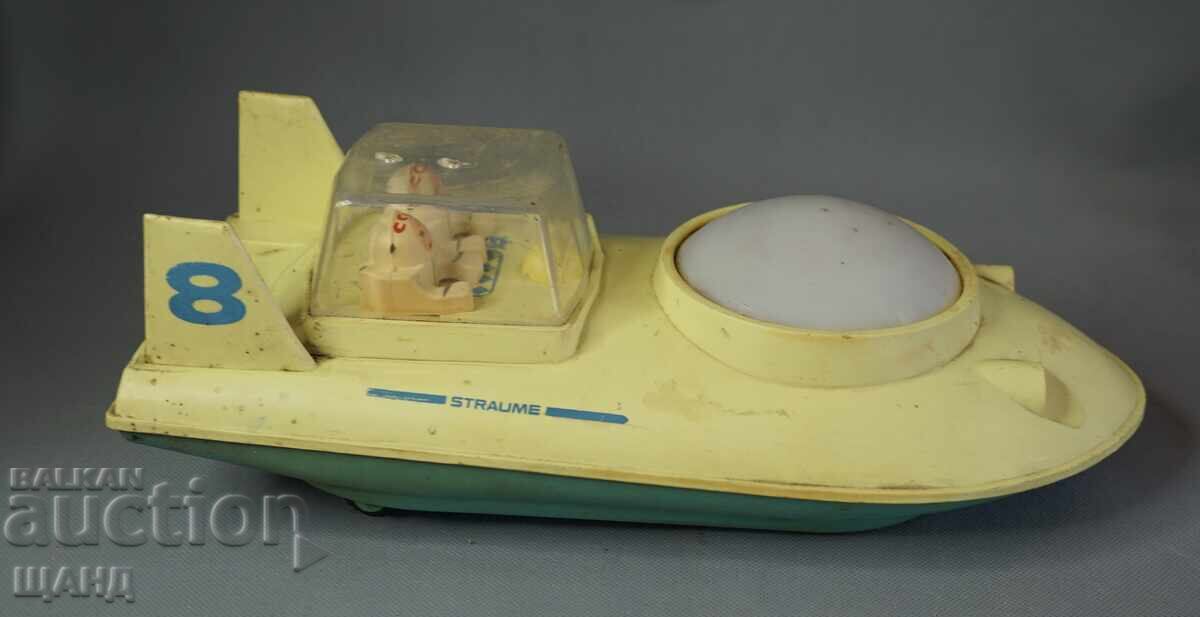 Стара Руска пластмасова космическа играчка модел луноход