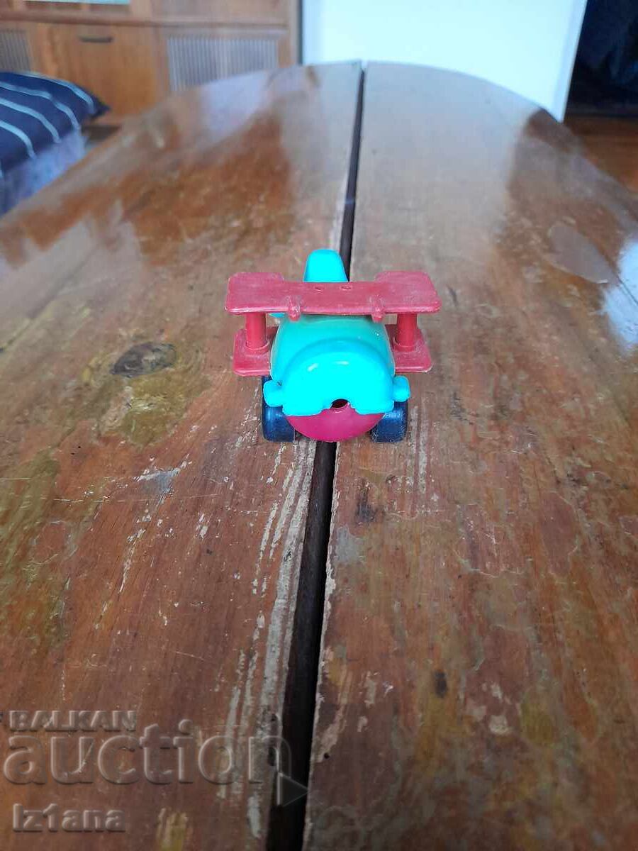 Ένα παλιό παιδικό παιχνίδι, ένα αεροπλάνο με τιμή € 5.00 | 9.78 BGN