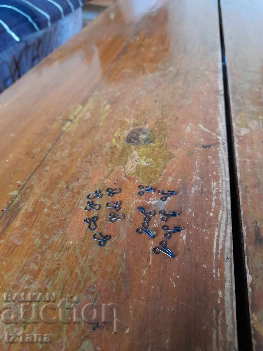 Παλιά τηλεφωνικά κουμπιά, κουμπί