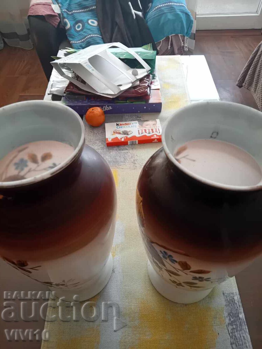 Доставка на Старинни вази ,опалин 35см,2бр