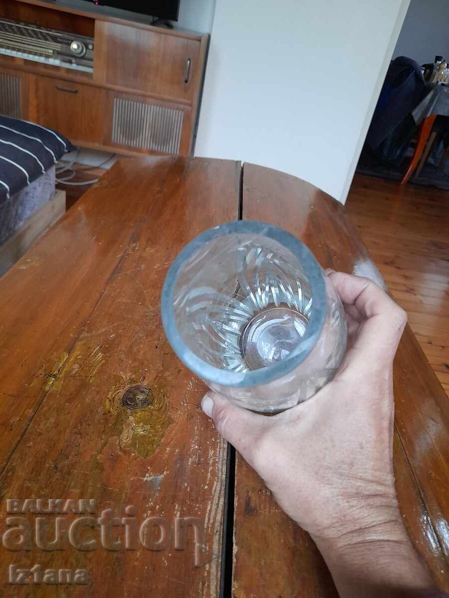 Доставка на Стара стъклена ваза