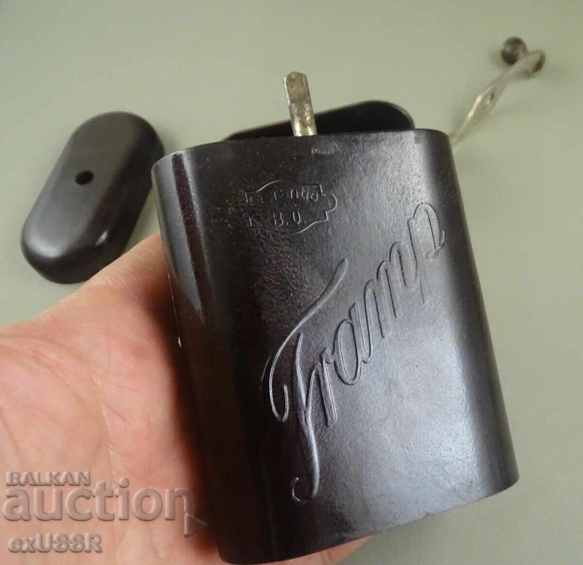 Стара бакелитова мелничка за кафе подправки Tramp ,мелница - 6