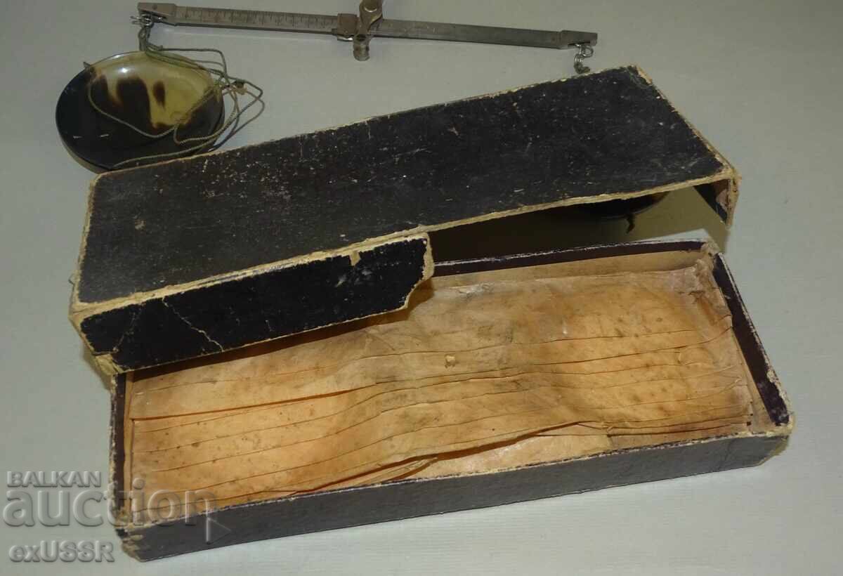 Παλιά μικρή ζυγαριά φαρμακείου 1926 με τιμή € 20.34 | 39.78 BGN