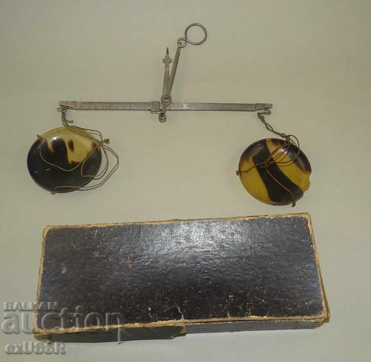 Παλιά μικρή ζυγαριά φαρμακείου 1926