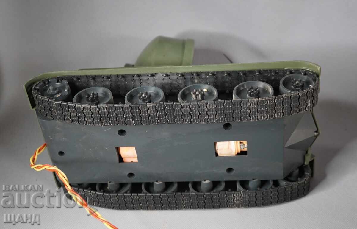 Old Russian plastic toy model tank with a spotlight - 6
